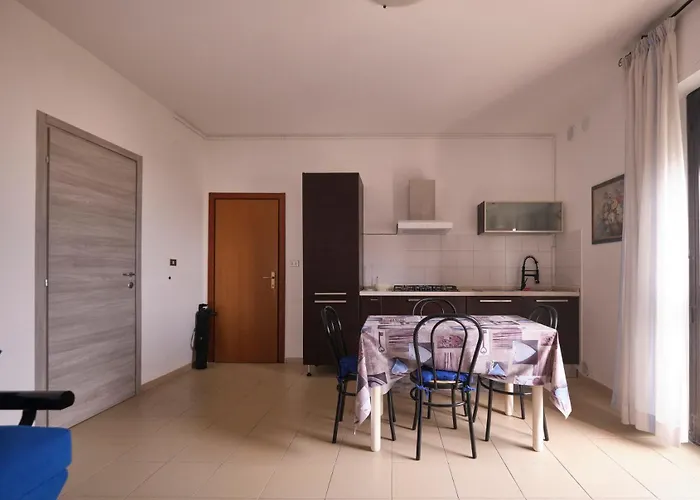 Porticciolo 2 Fronte Mare X 4 Persone Appartement