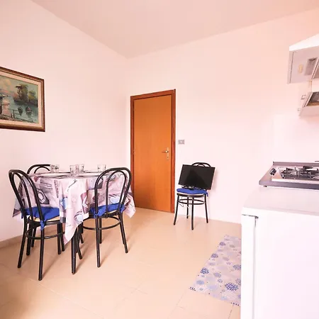 Porticciolo 1 Fronte Mare X 8 Persone By Affitti Brevi